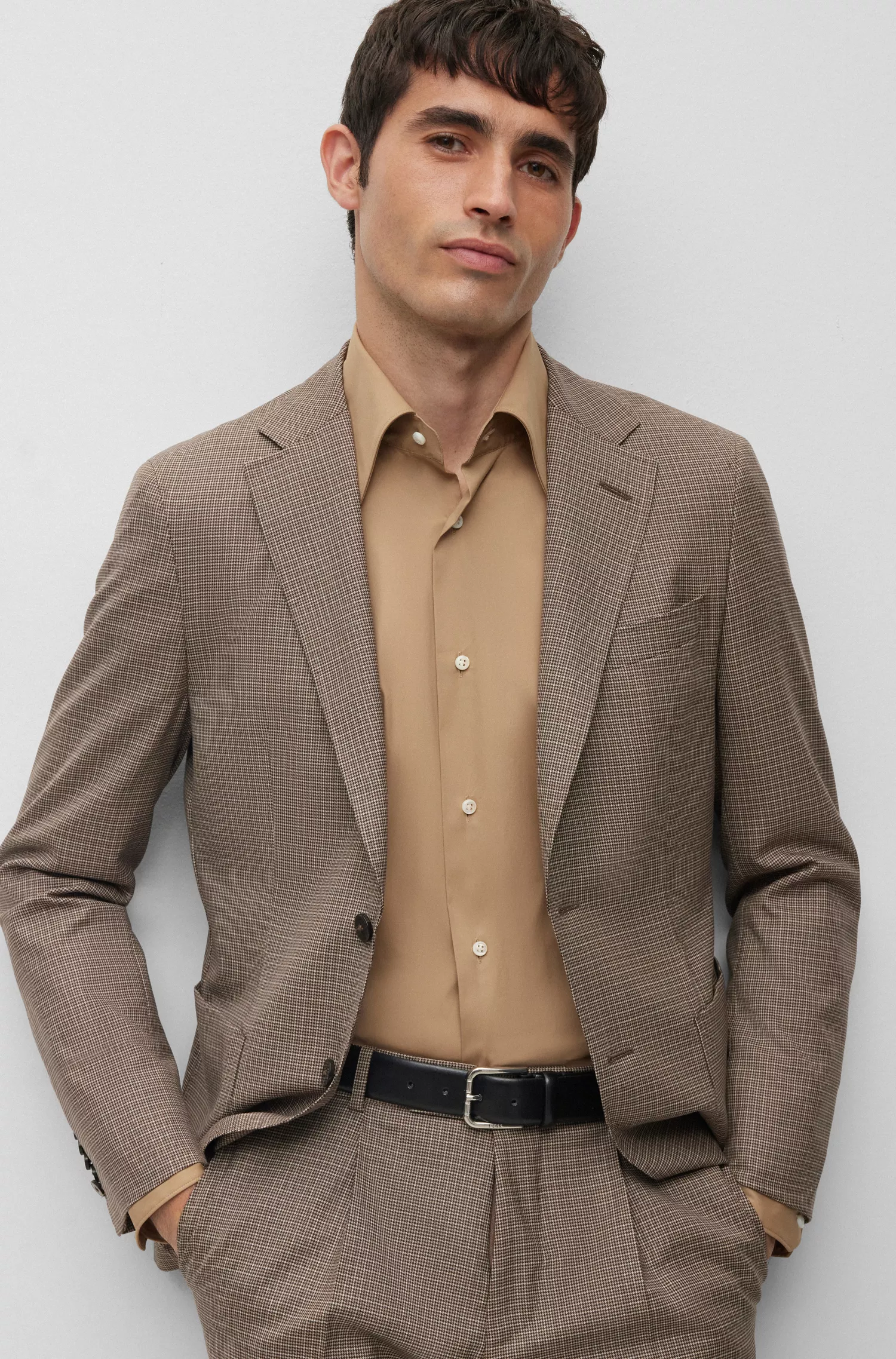 Terno BOSS Camel Slim-fit em lã virgem xadrez
