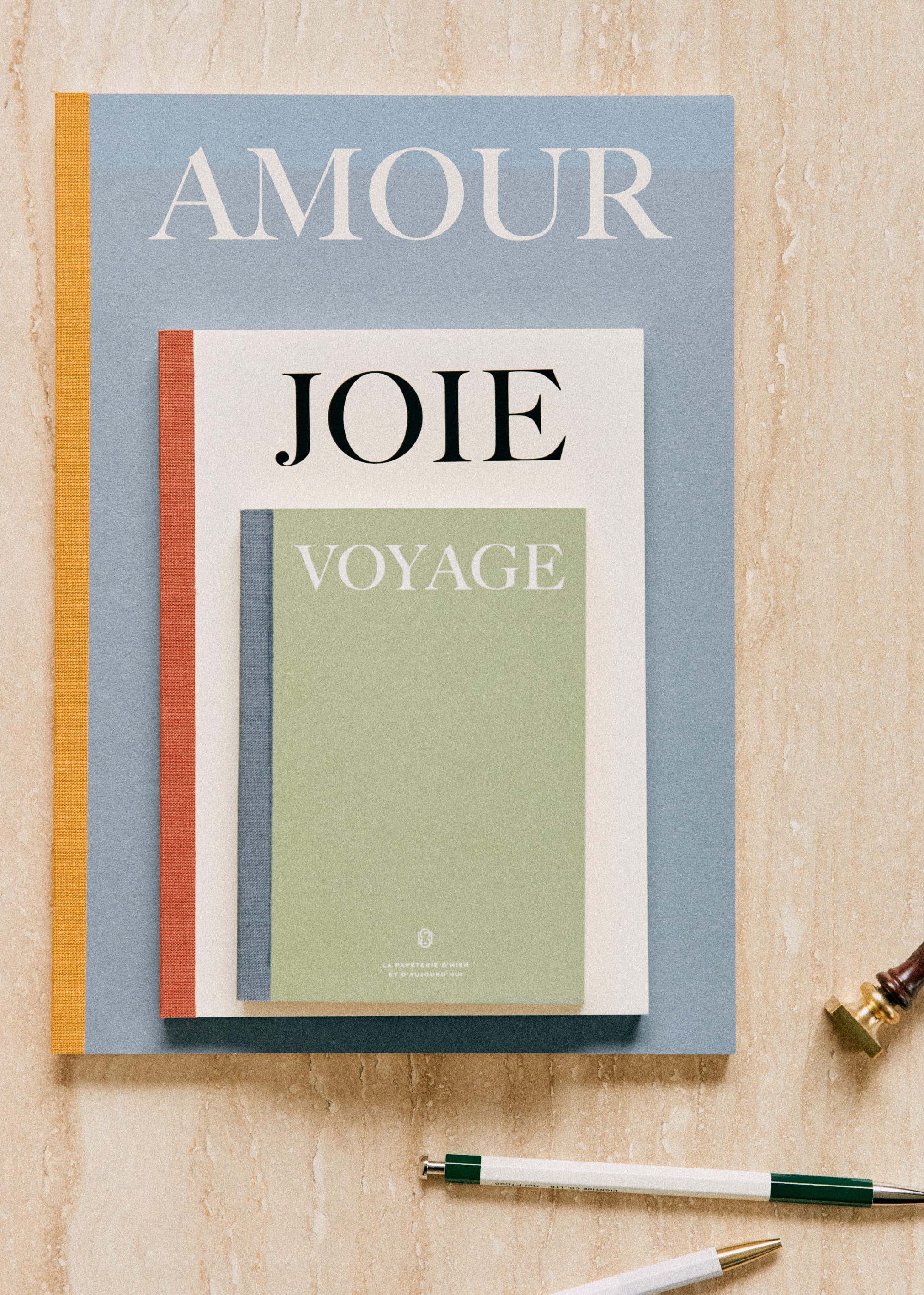 Carnet A5 - Joie - LES COMPOSANTES/SENTEURS & PAPETERIE 5906796