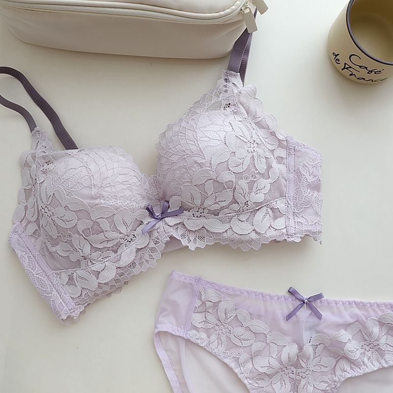 Nabla - Draadloze kanten bh / panty / set