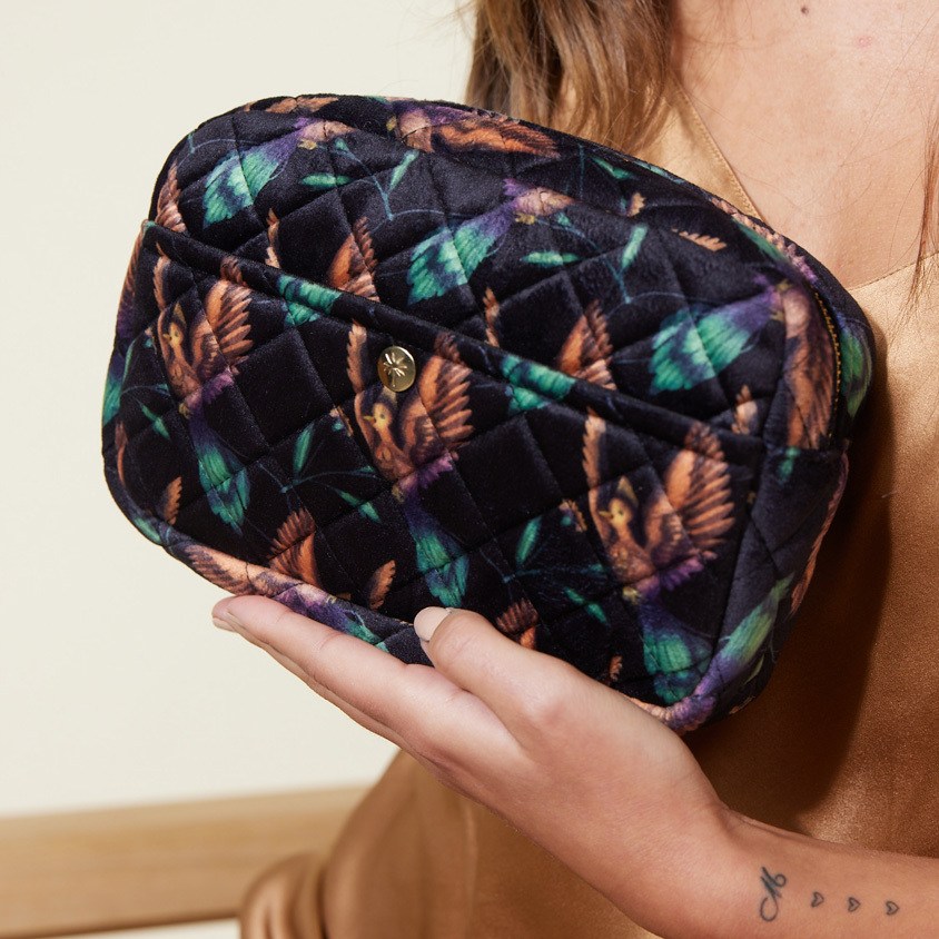 Fan Palm Beauty Bag Black Hummingbird Medium