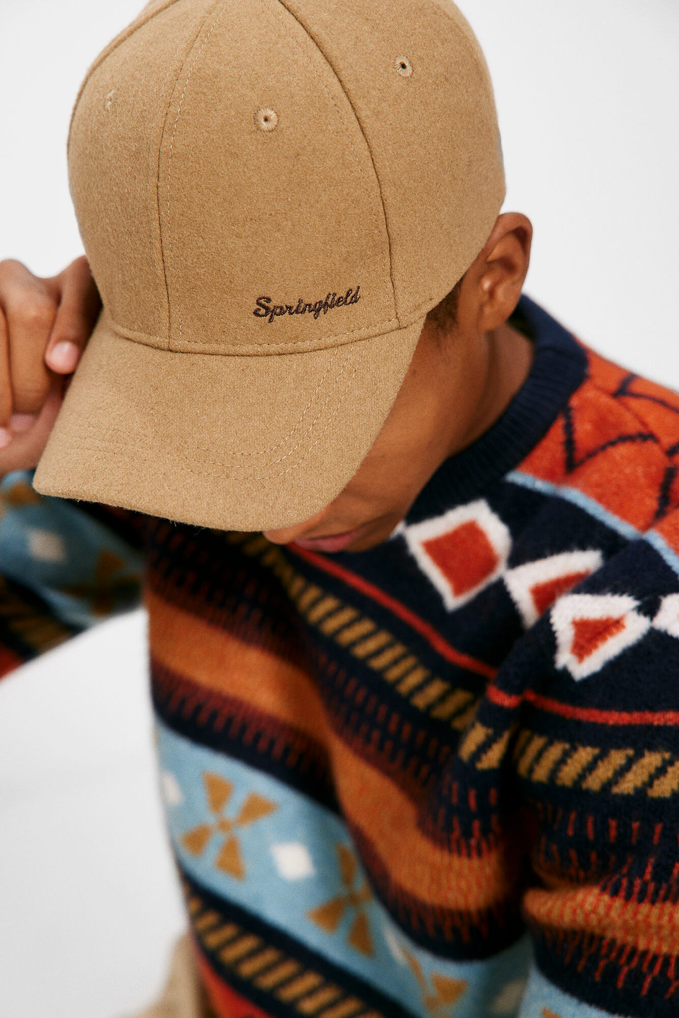 boné de lã de cor única
