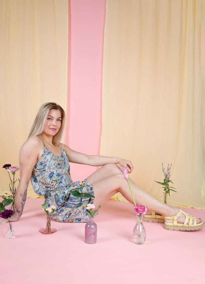Black Colour Bcluna Shorts Set botanical blue