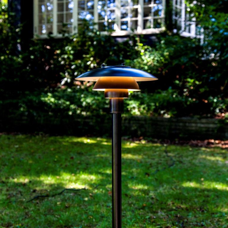 Louis Poulsen PH 3-2½ Bolder Outdoor sokkellamp Black