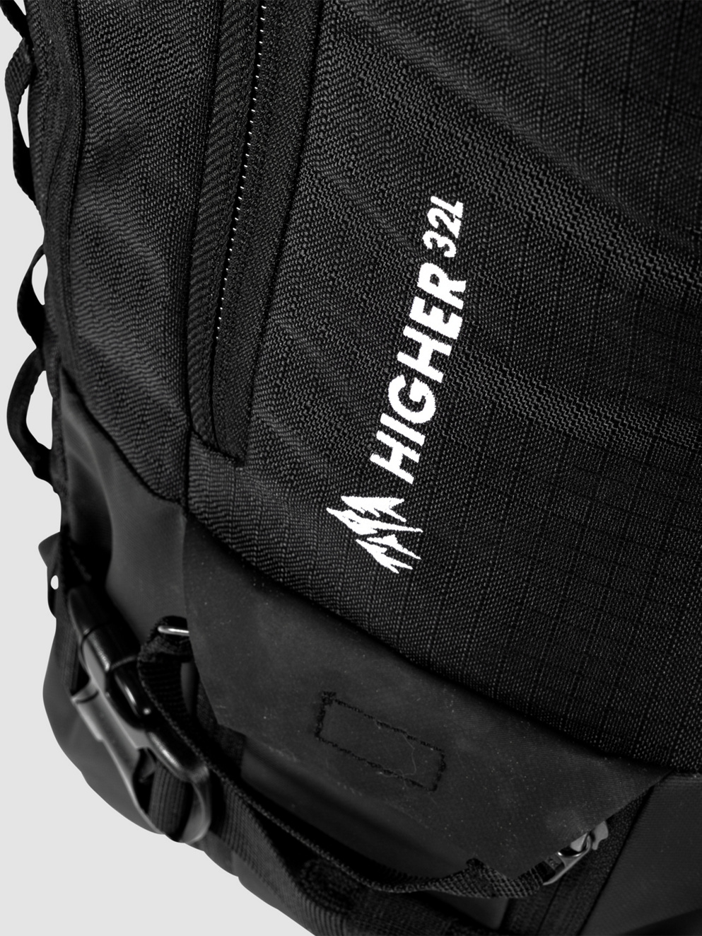 Jones Snowboards Higher 32L Backpack stealth black