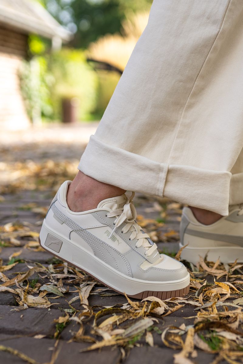 Puma Carina Street Sneakers Beige Dames