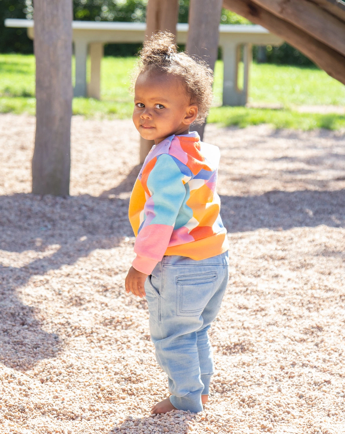 Sweatshirt B - SKATING FLAMINGO PATTERN in bunt
