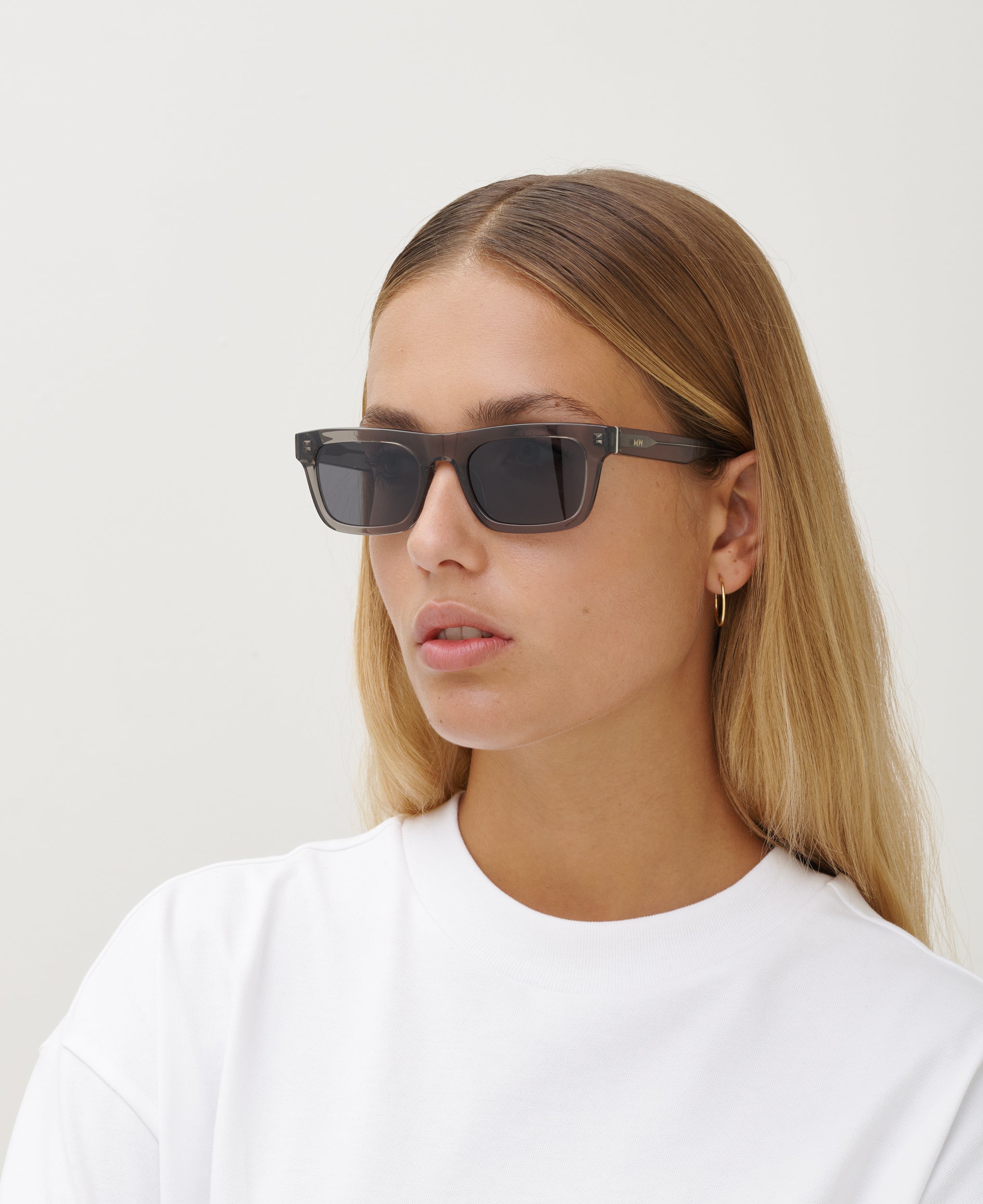 MessyWeekend  New Dylan solbrille - Grey Crystal Greey