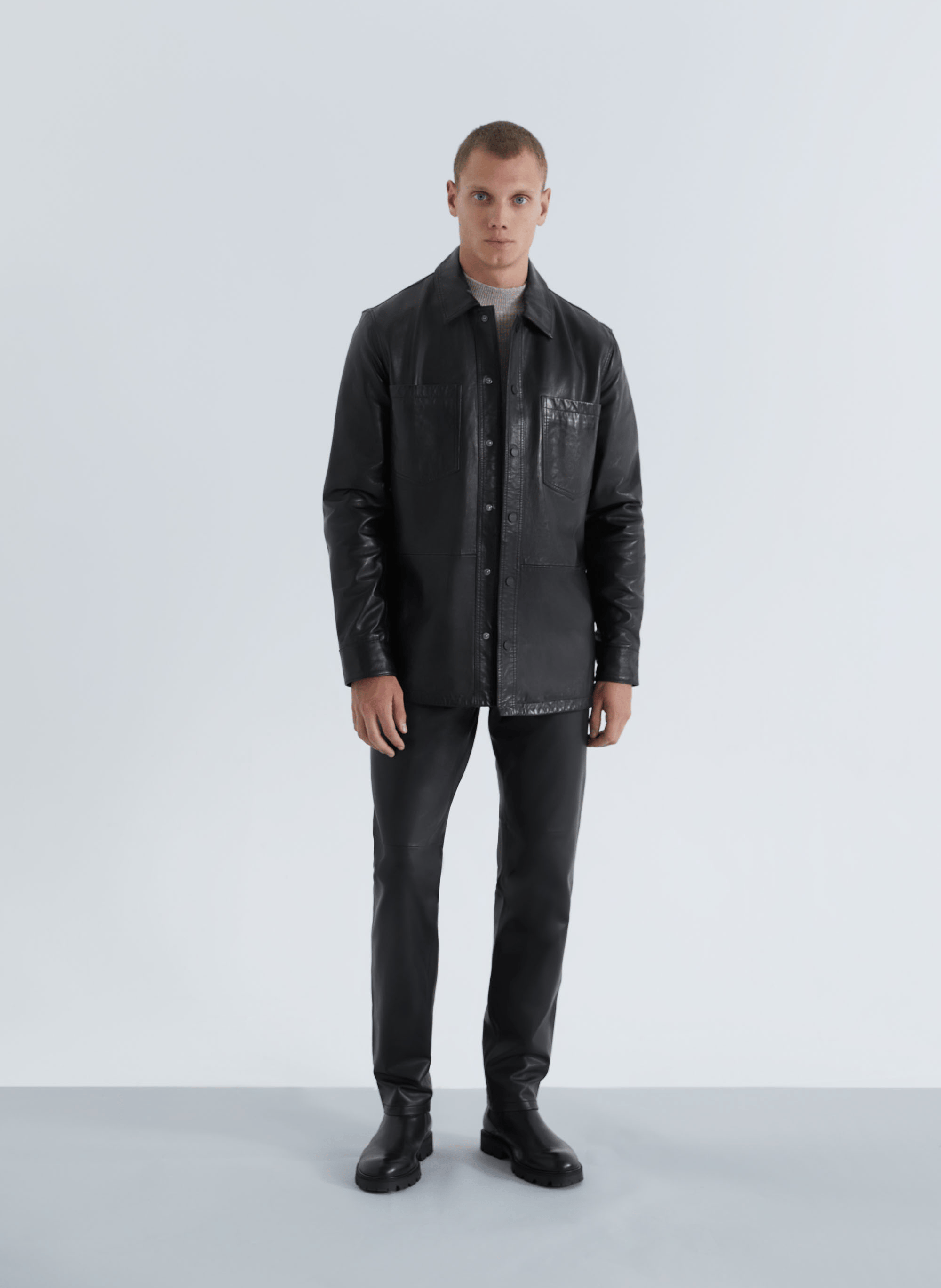 Surchemise droite col classique en cuir | Noir