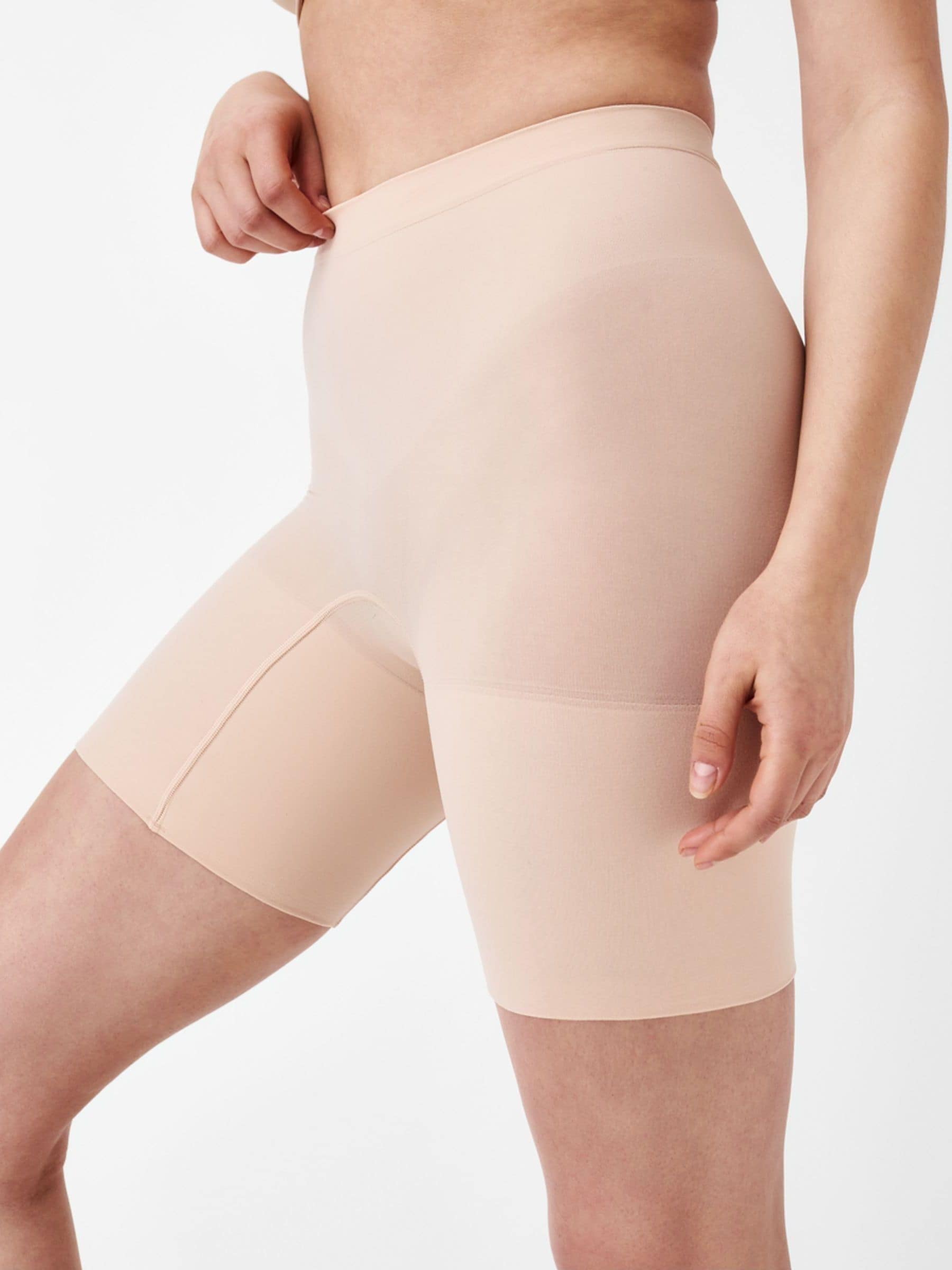 Zachtnude - SPANX SPANXsculpt™ Naadloze Power Mid-Thigh Short