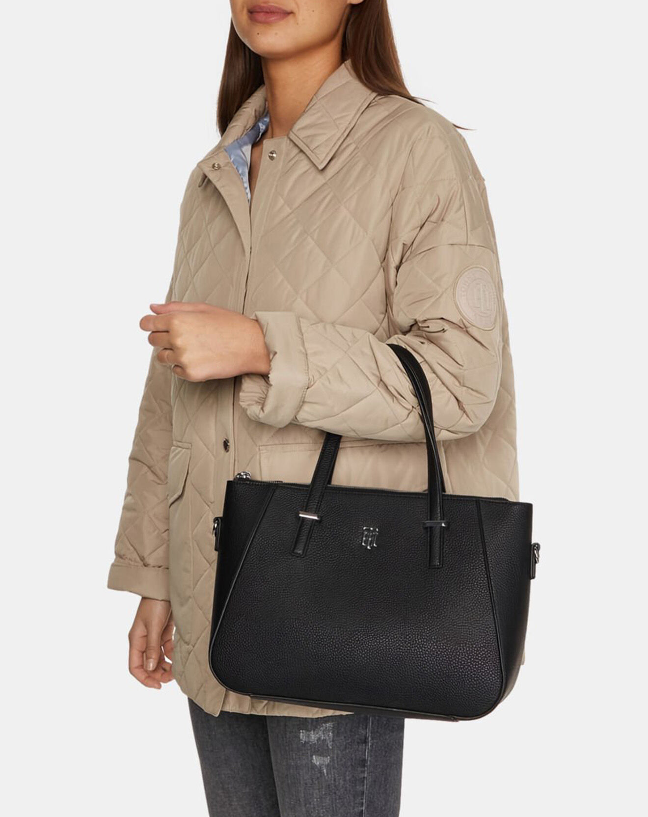 Tommy Hilfiger Sac à main Element Satchel noir - 24x31x12 cm