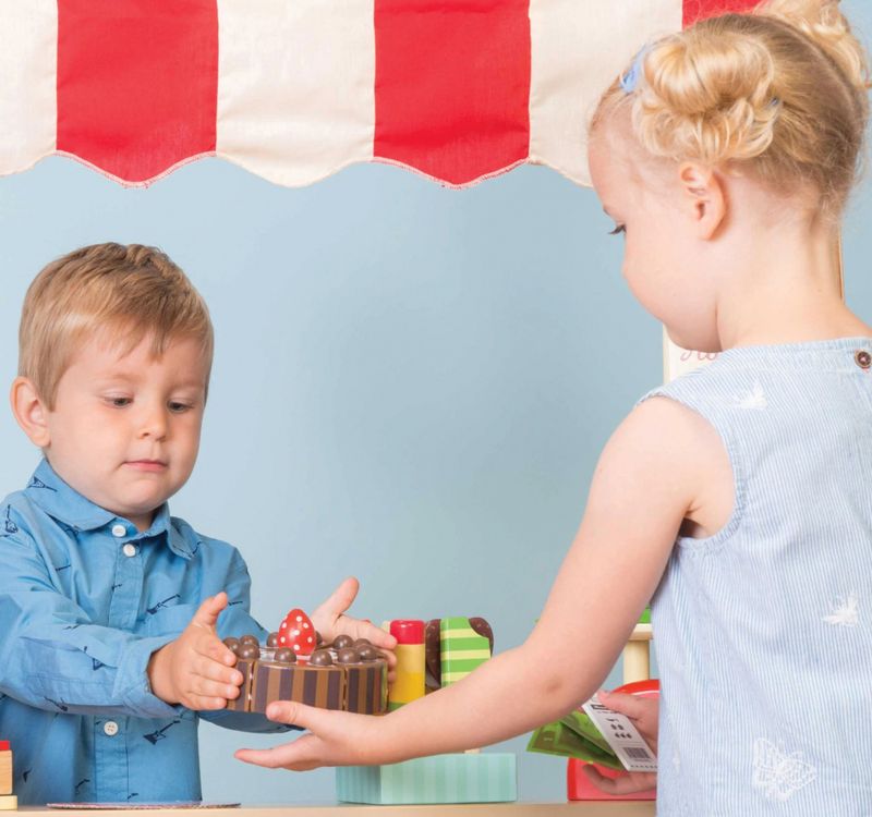 Le Toy Van Sjokoladekake, Lekemat i Tre