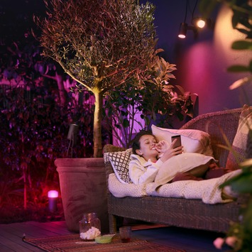 Philips Hue outdoor Lily startset prikspot 1x8W zwart