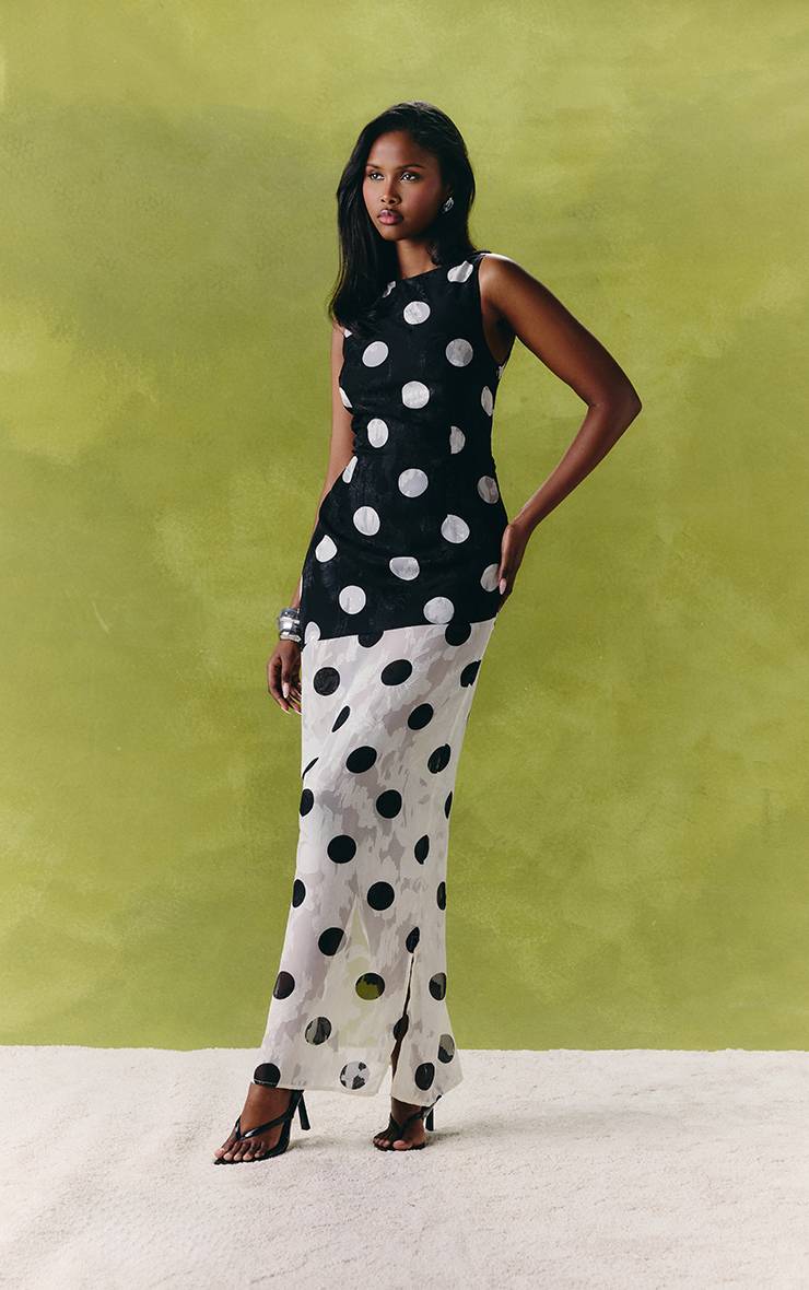 Monochrome Robe Longue En Mousseline À Pois Surdimensionnés Jacquard Avec Dos Drapé
