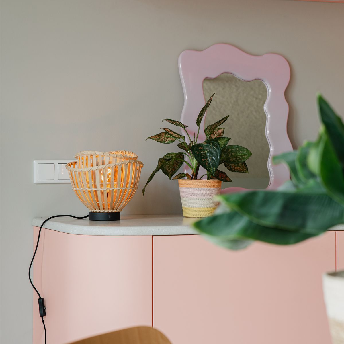 Oosterse tafellamp zwart met naturel bamboe - Pua