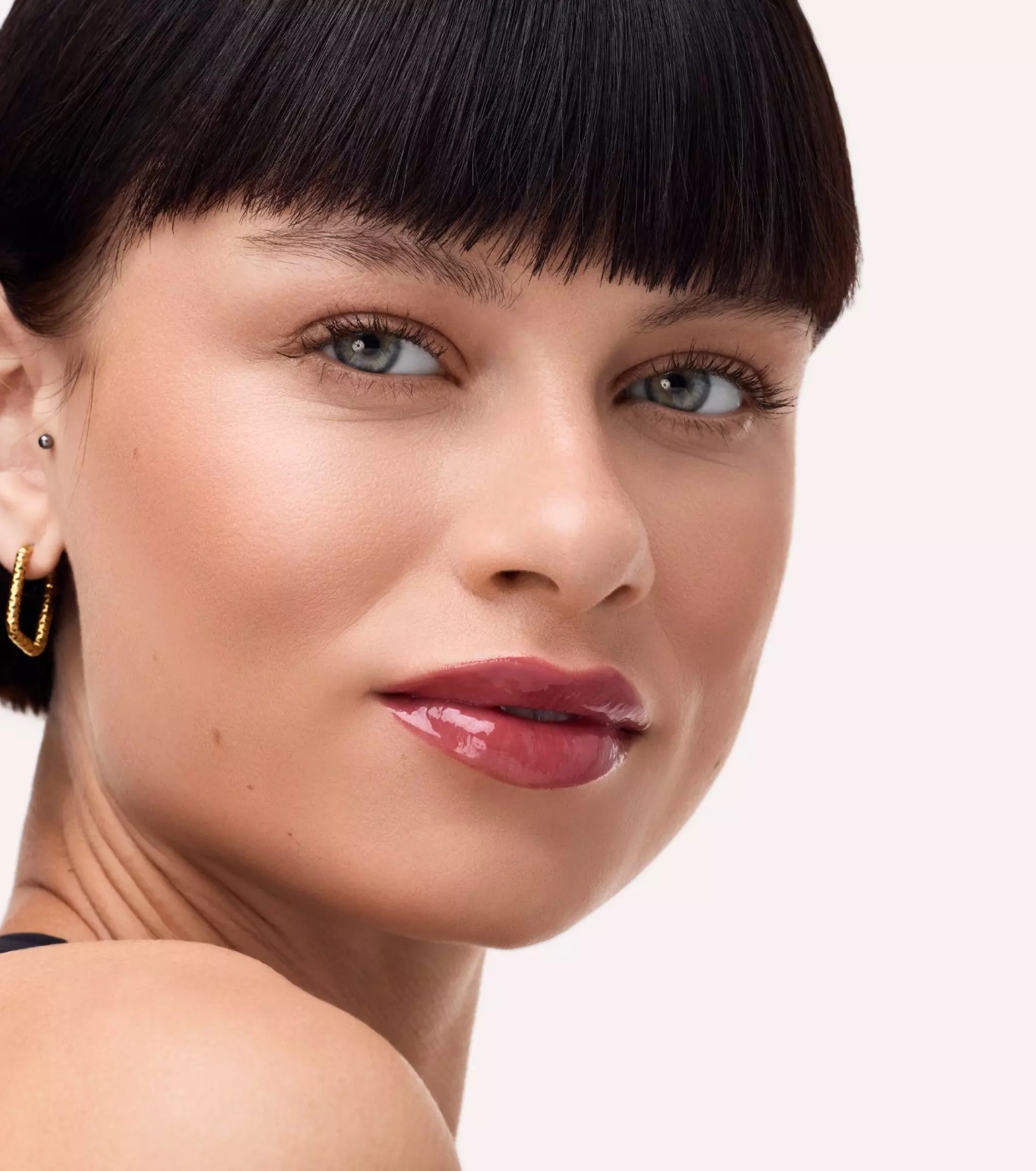 Catrice - Brilho labial Obsessed Lip Glaze - 040: Pout Of Office