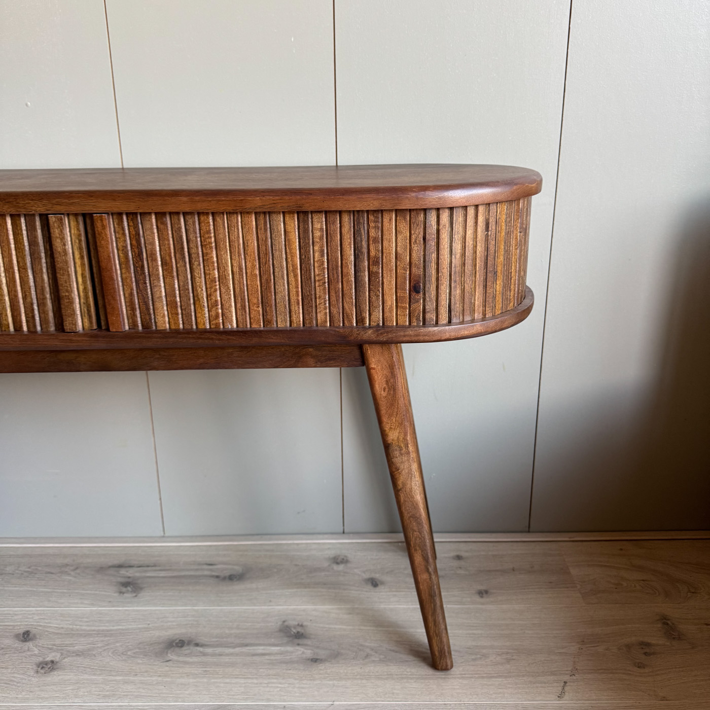 Sidetable Malaga
