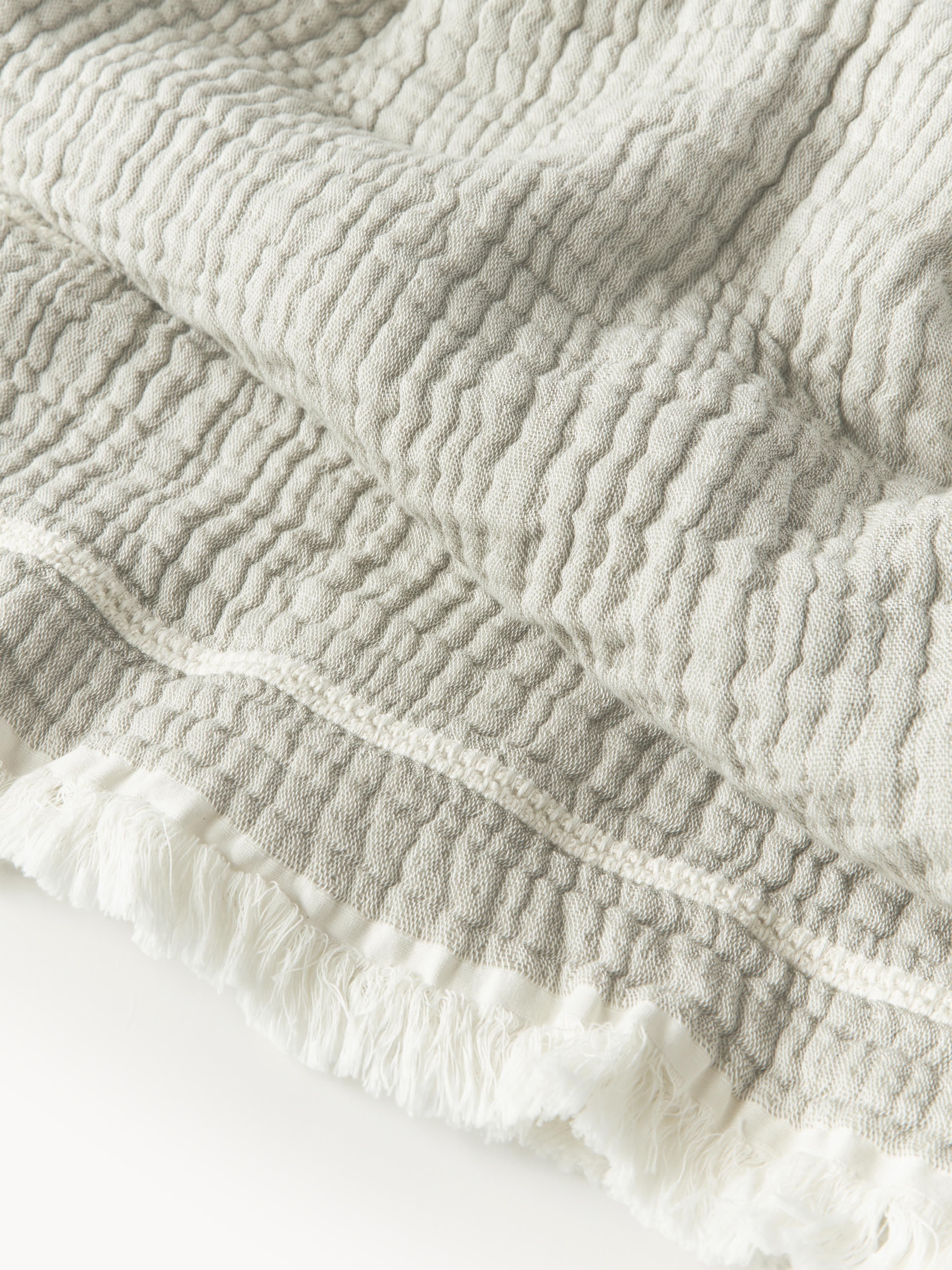 Katoenen bedsprei Kailani met franjes