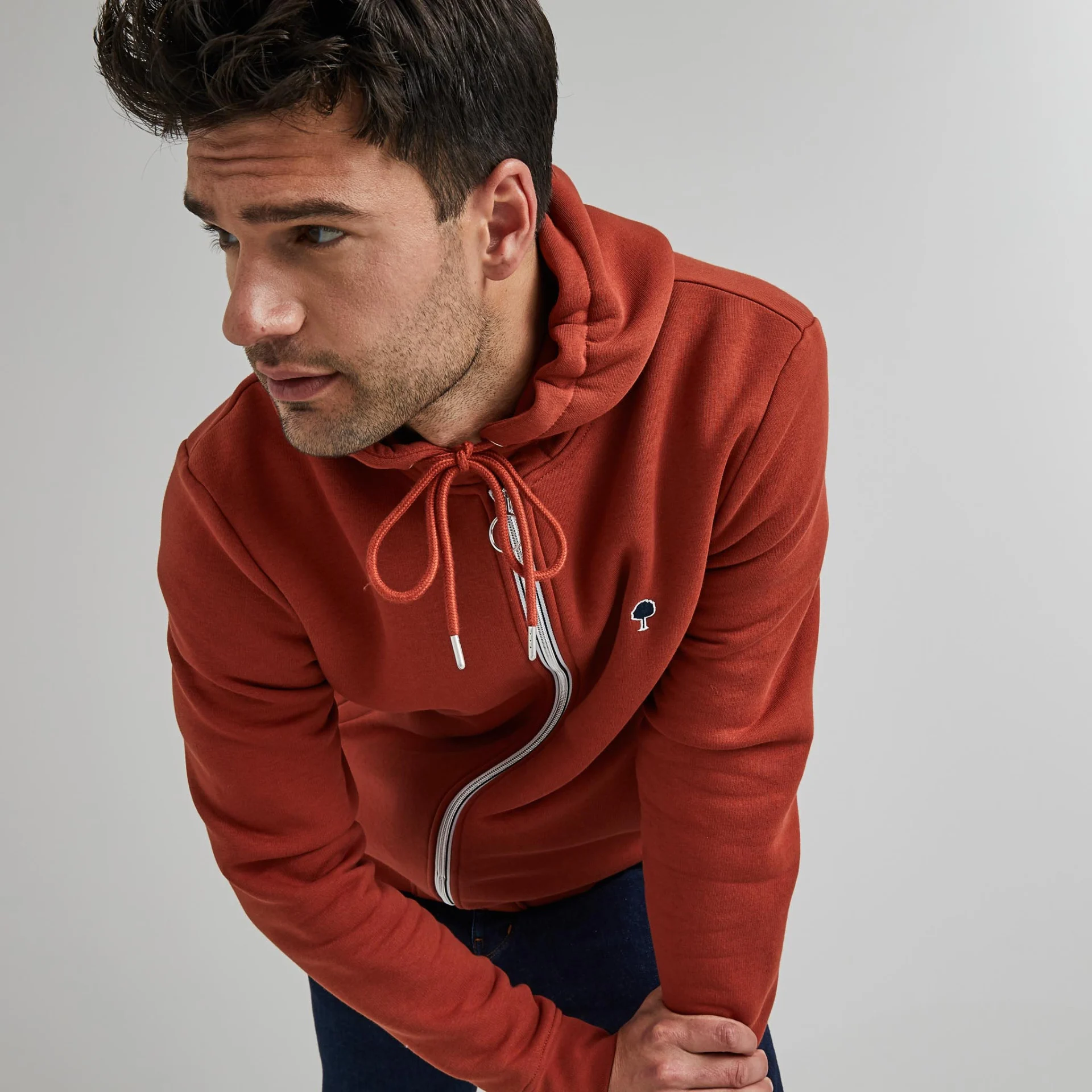 Sweat à capuche zippé rouge coton et polyester recyclé - modèle Mesnil
