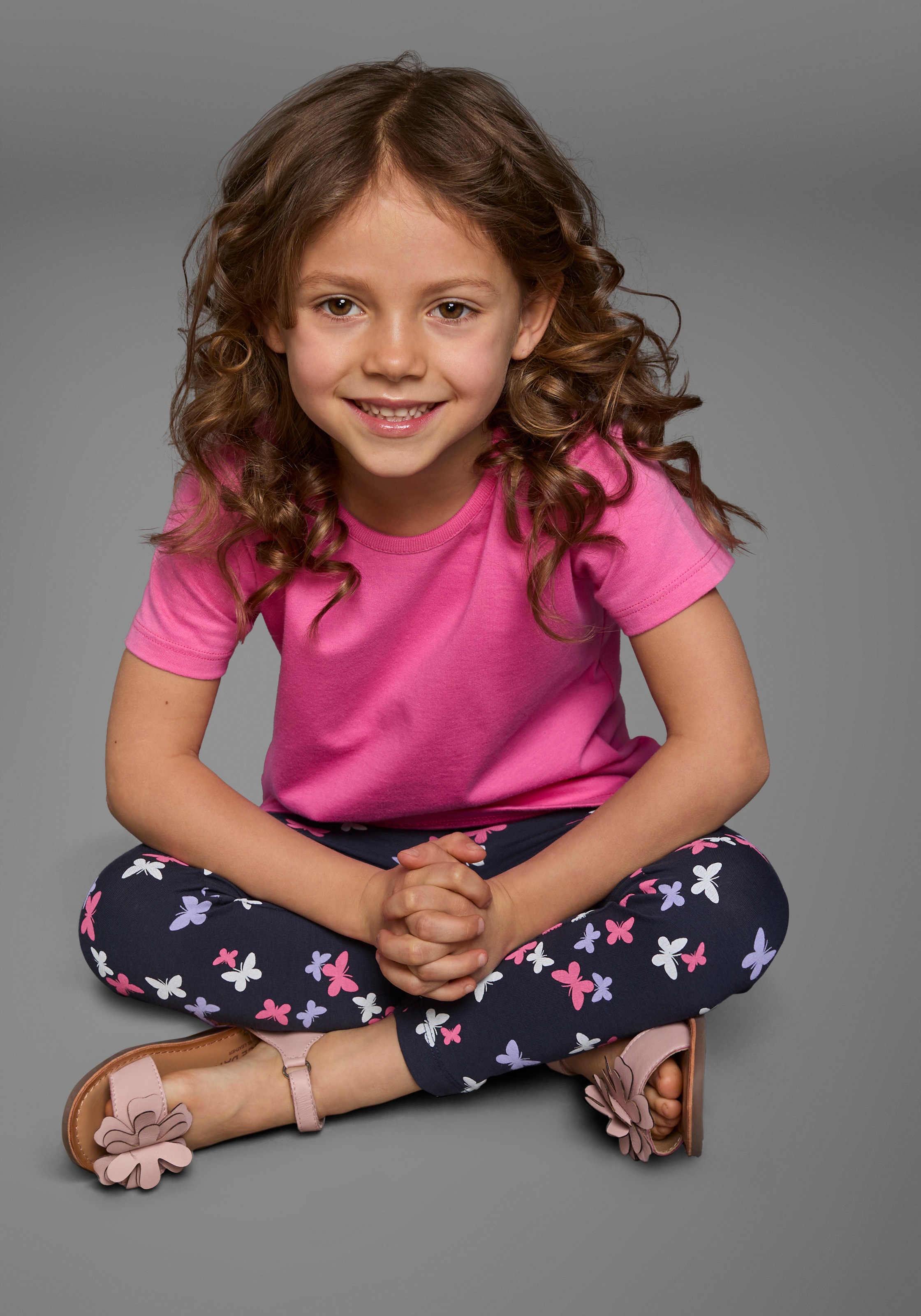 KIDSWORLD Leggings »3er Pack Leggings für kleine Mädchen«  mit unterschiedlichen Mustern und Farben