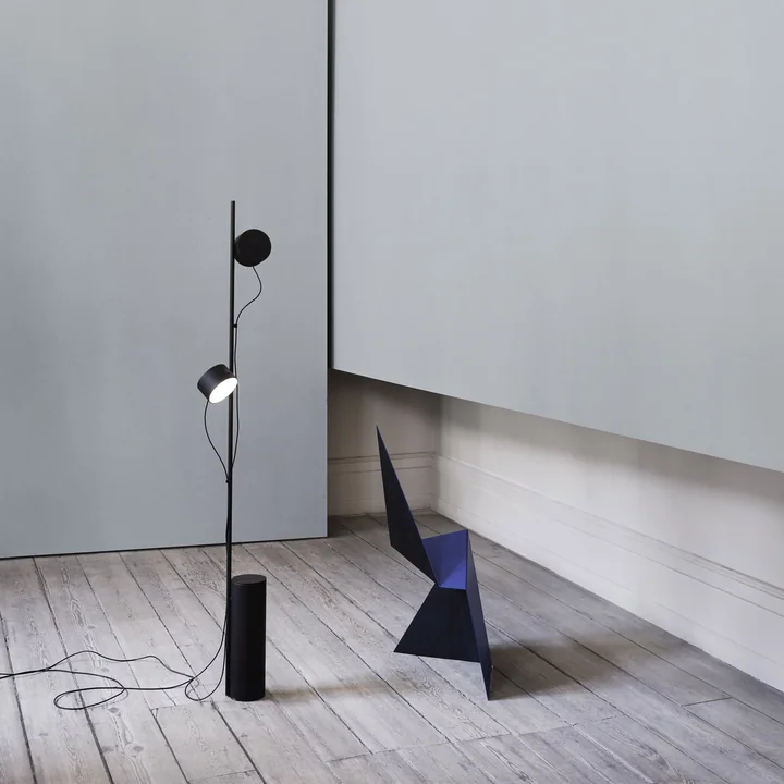 Muuto - Post LED-Stehleuchte, braungrün