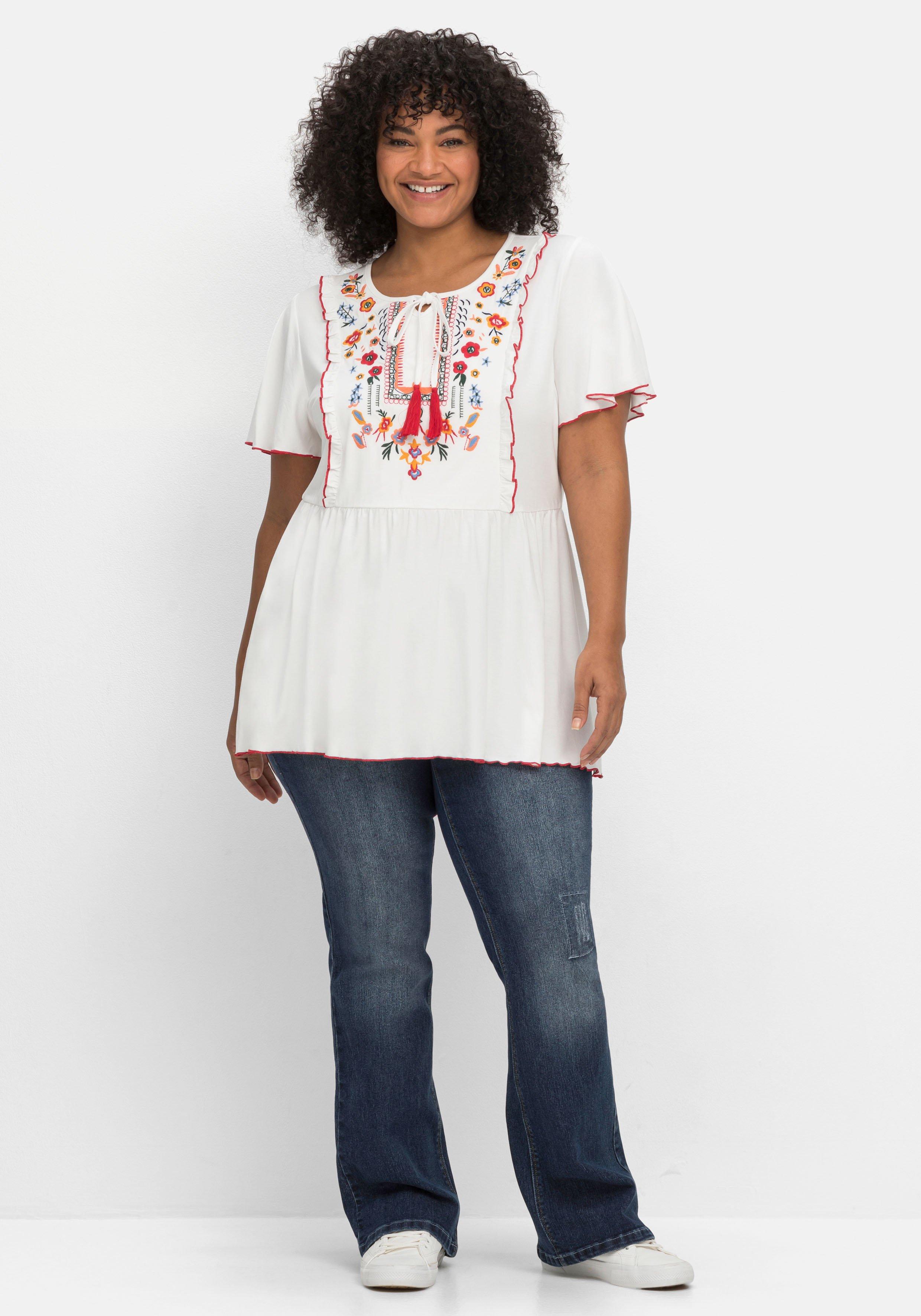 Kurzarmshirt mit Blumenstickerei und Flügelärmel