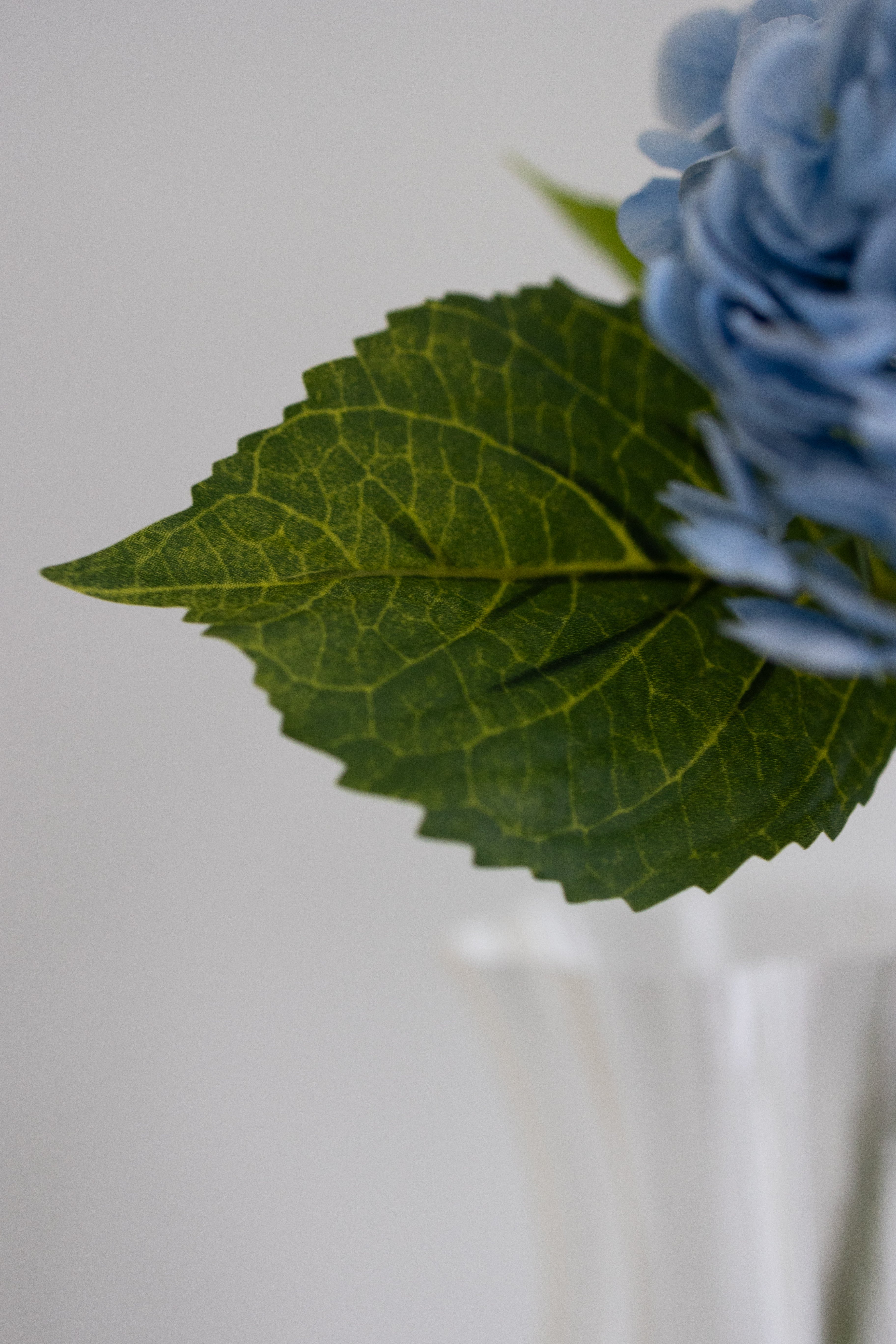 BLOOM OBJECTS  Kunstig Hortensia - lyseblå