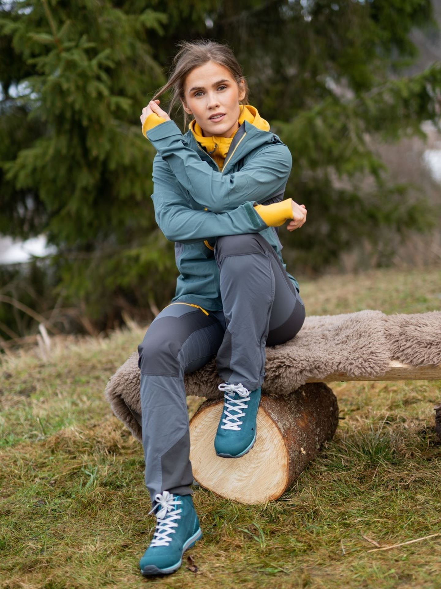 Cecilie Mountain Softshell Jacket