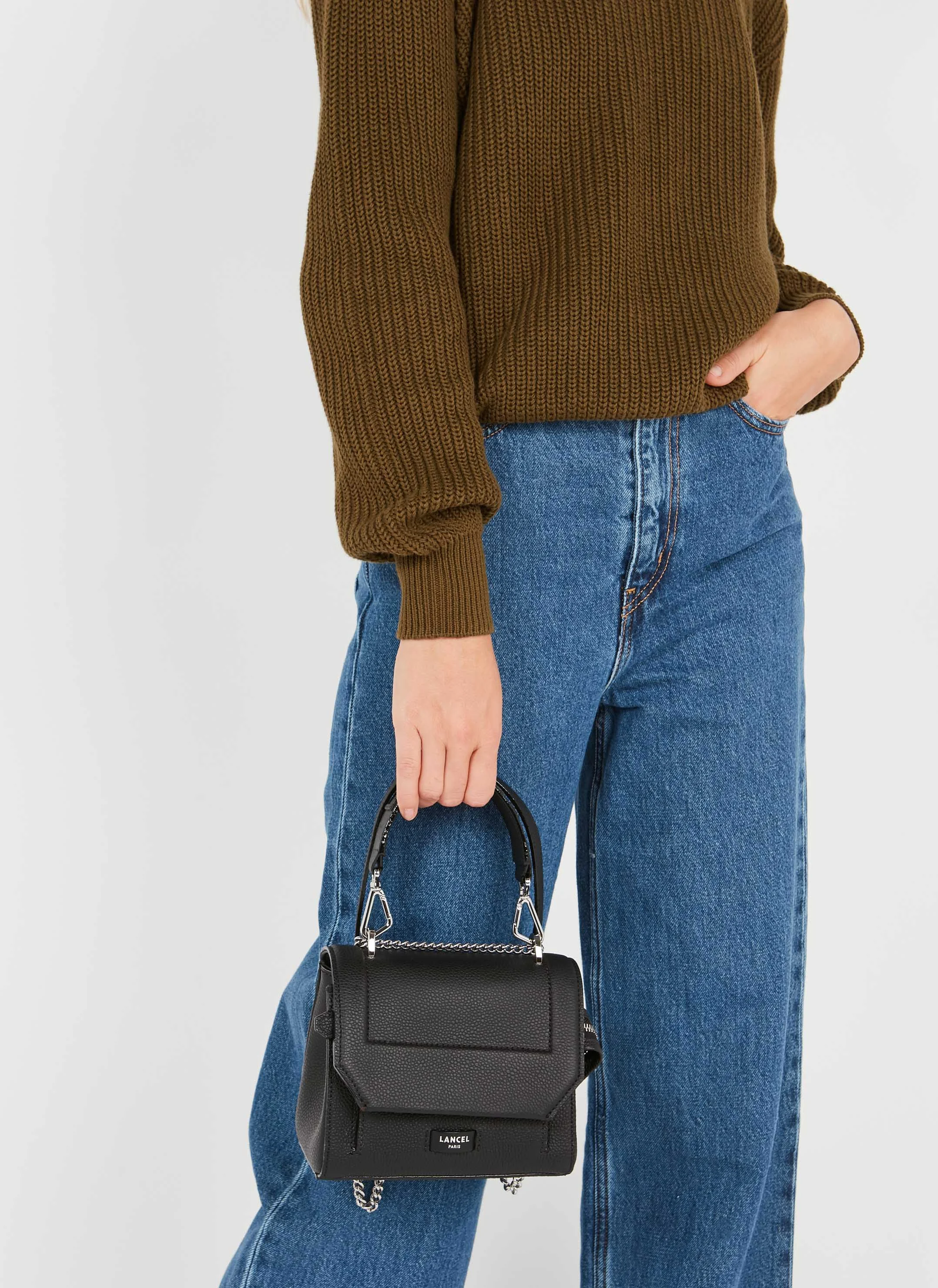 NINON S - Sac à rabat petit modèle en cuir grainé | Noir
