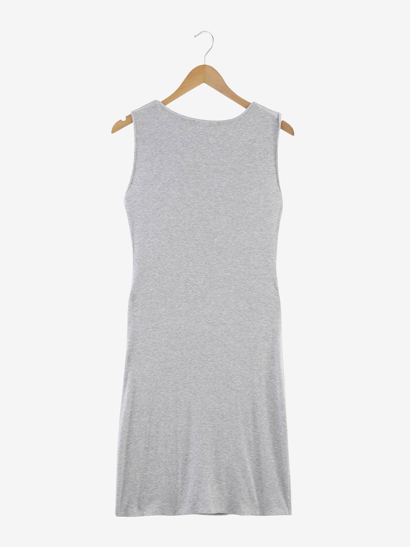 Vestido de maternidade em malha canelada mesclada cinza claro