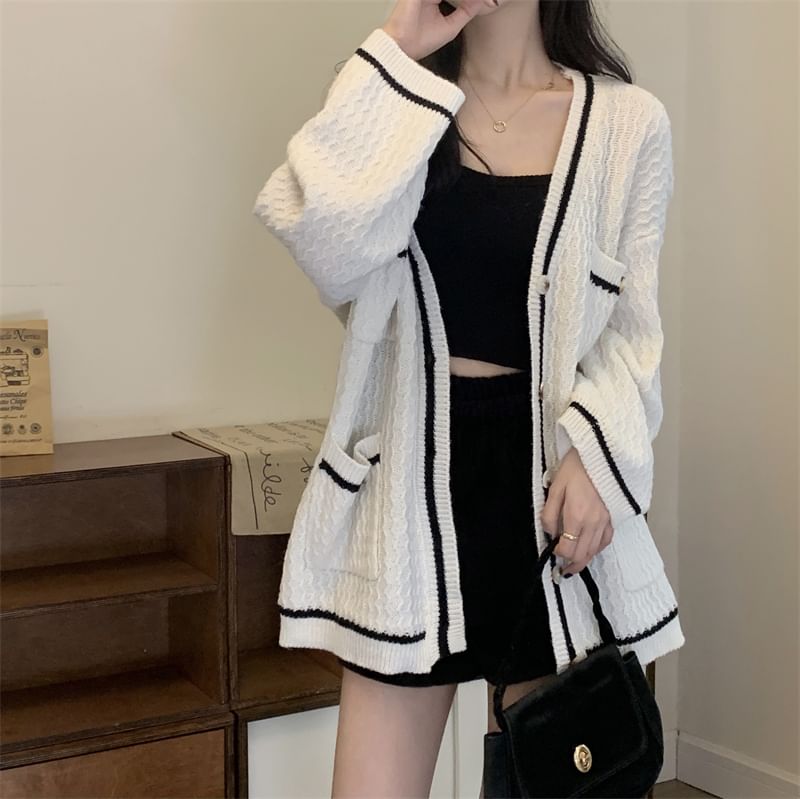 Maisee - Contrasterende cardigan met knoopjes