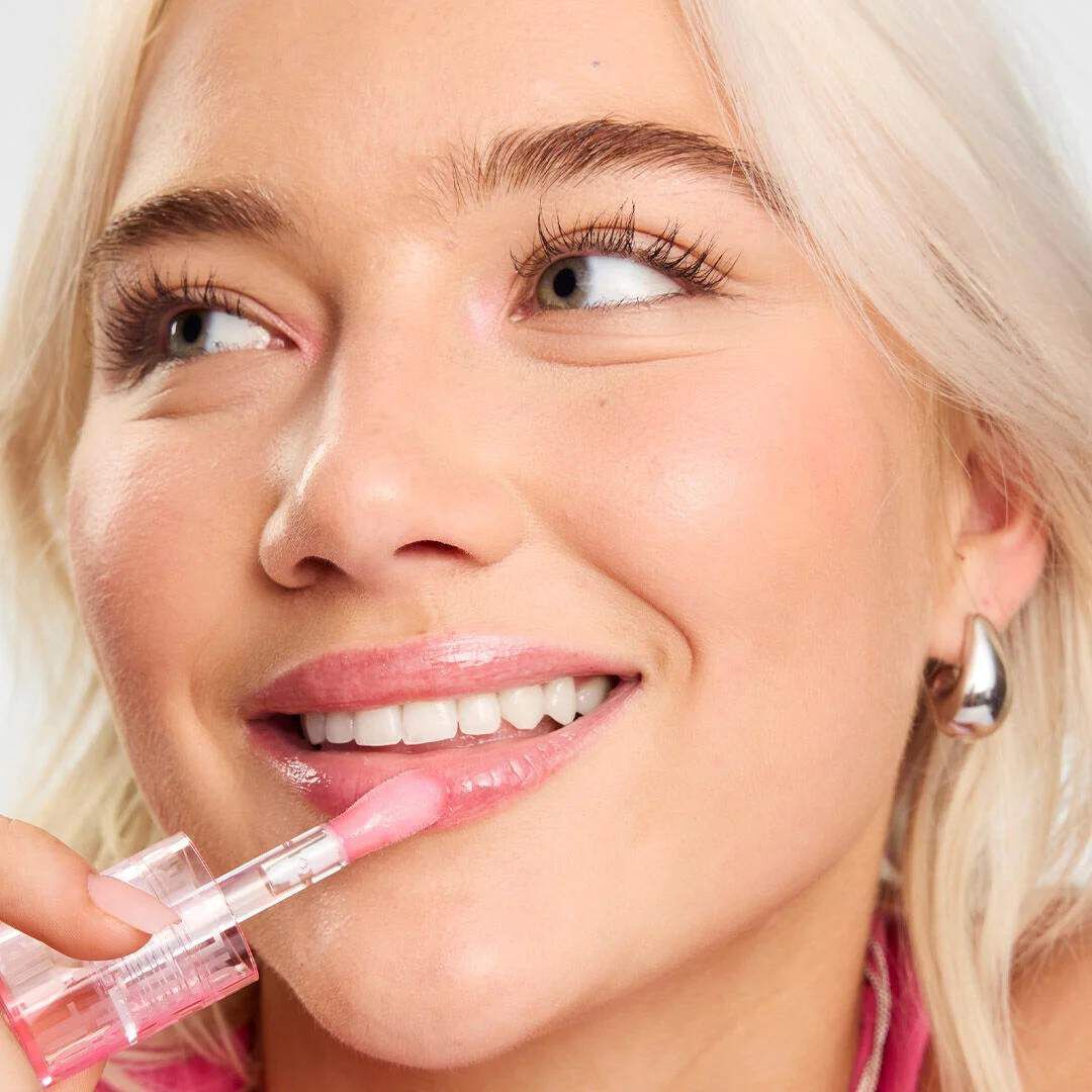 REVOLUTION  Pout Lip Oil