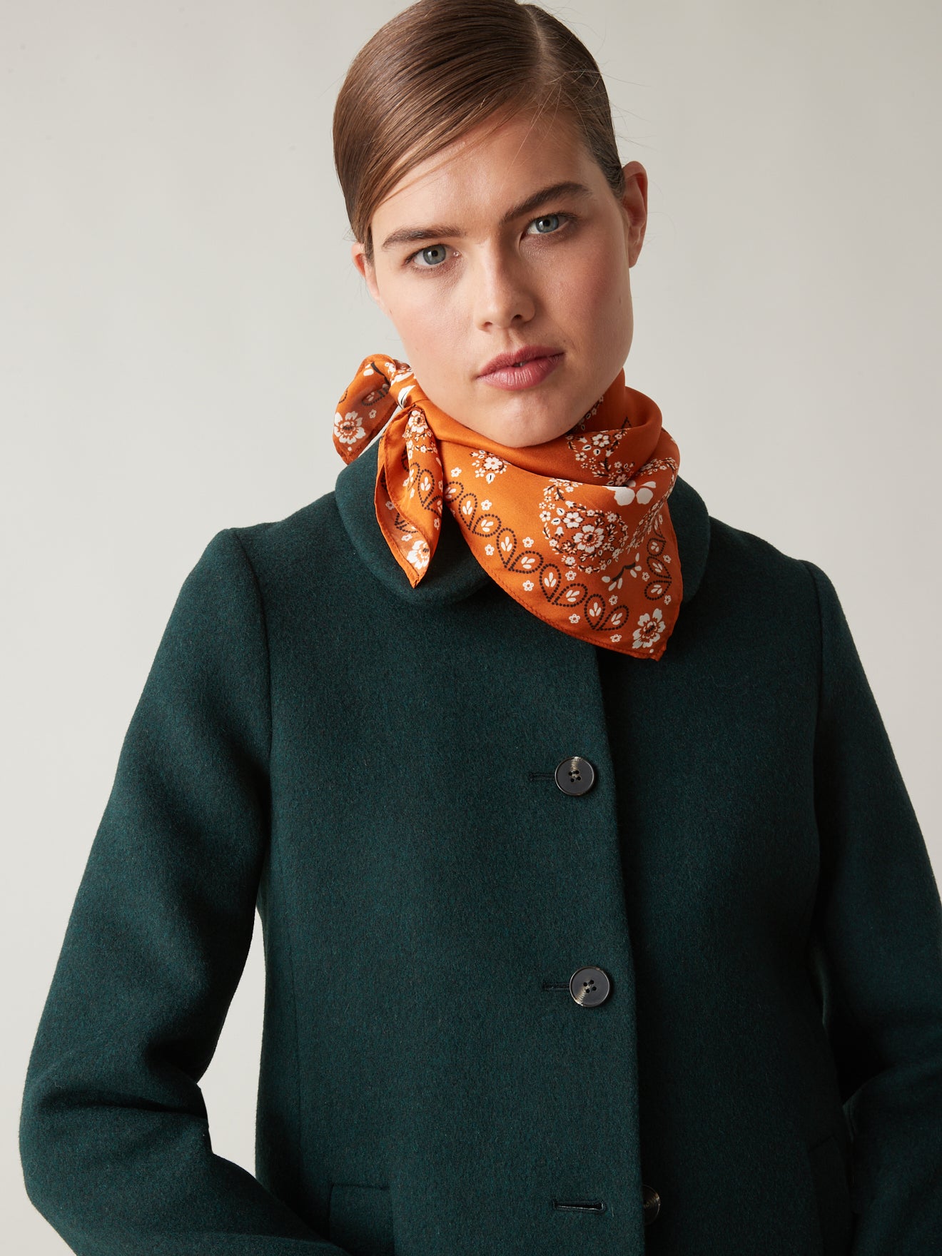 Carré bandana fleuri femme en soie