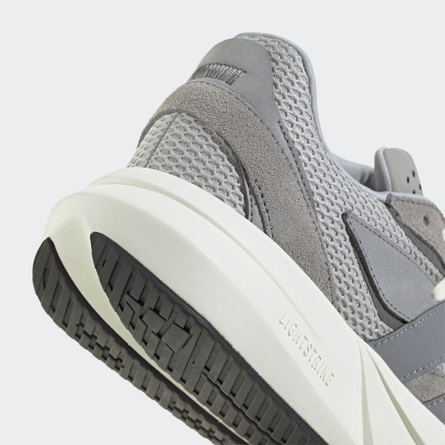 adidas  Lightblaze