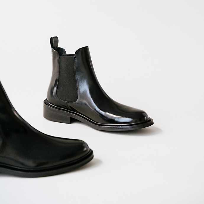 Boots chelsea  en cuir glassé noir