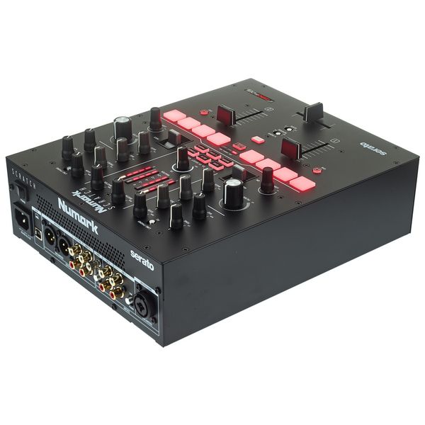 Numark Scratch LP140 Black Bundle