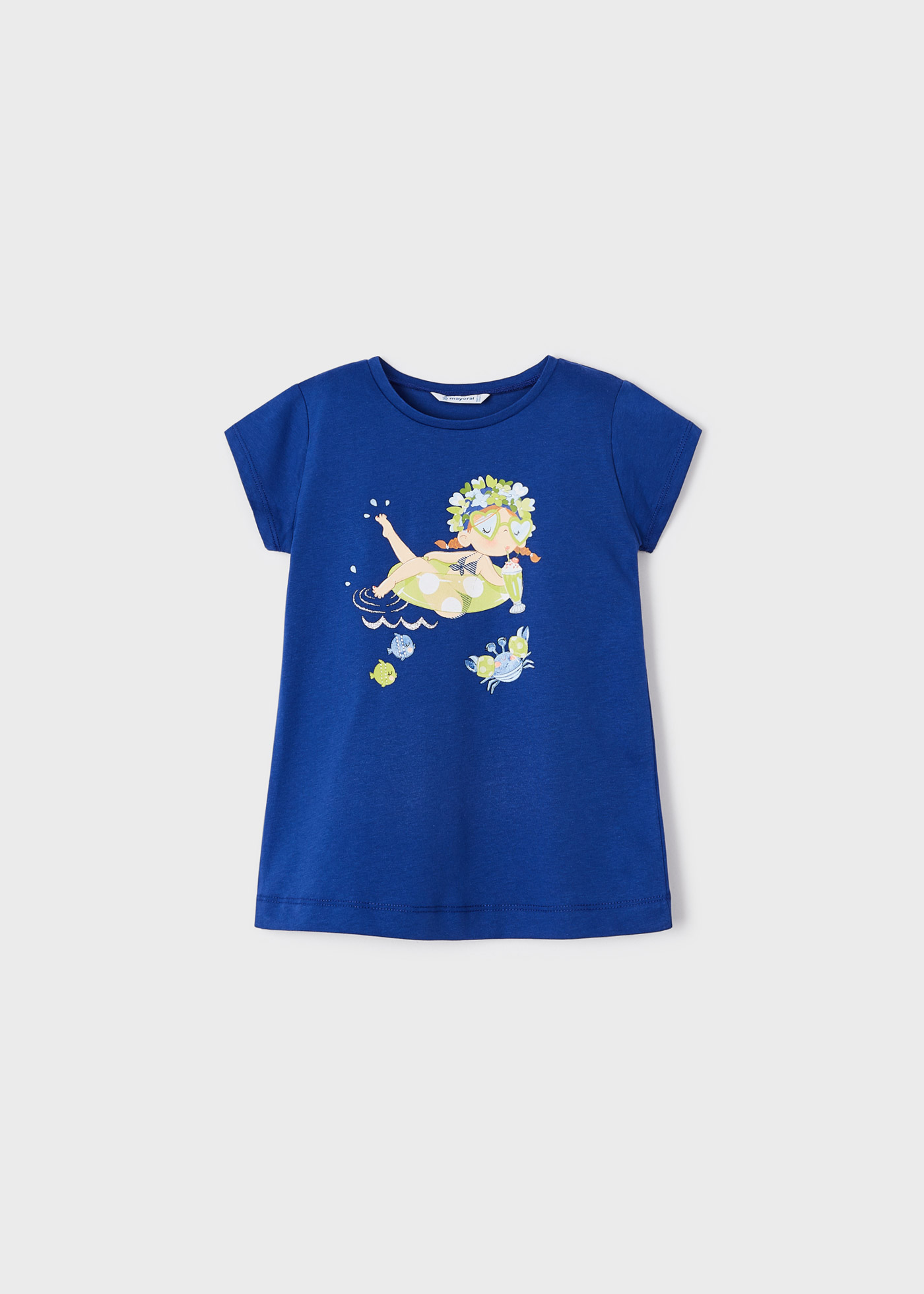Camiseta feminina com estampa sustentável em algodão.