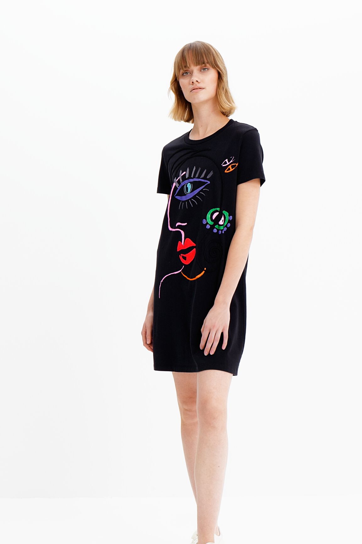 Robe t-shirt visage arty