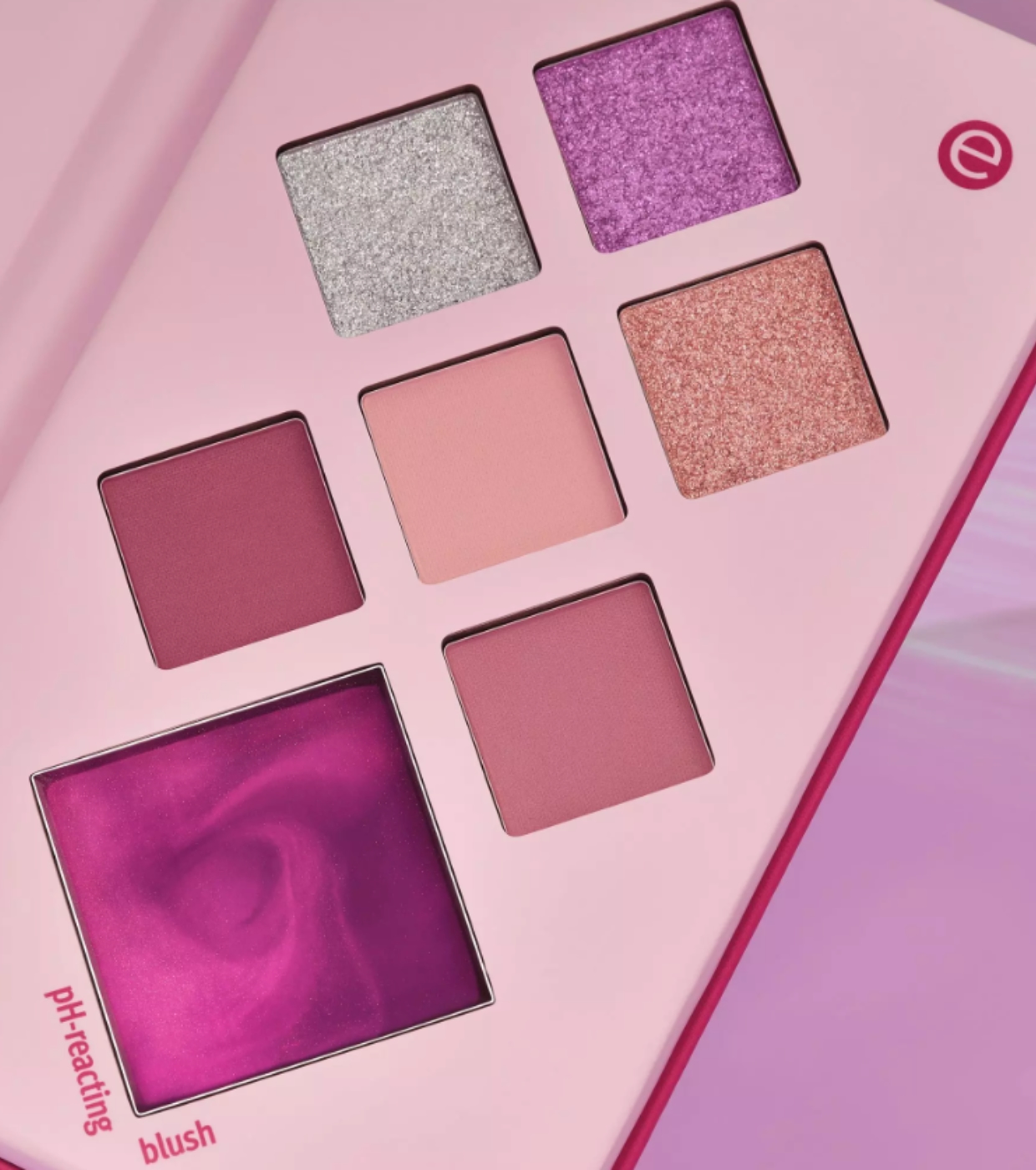 essence - *Crystal Crush* - Paleta de sombras para olhos e rosto