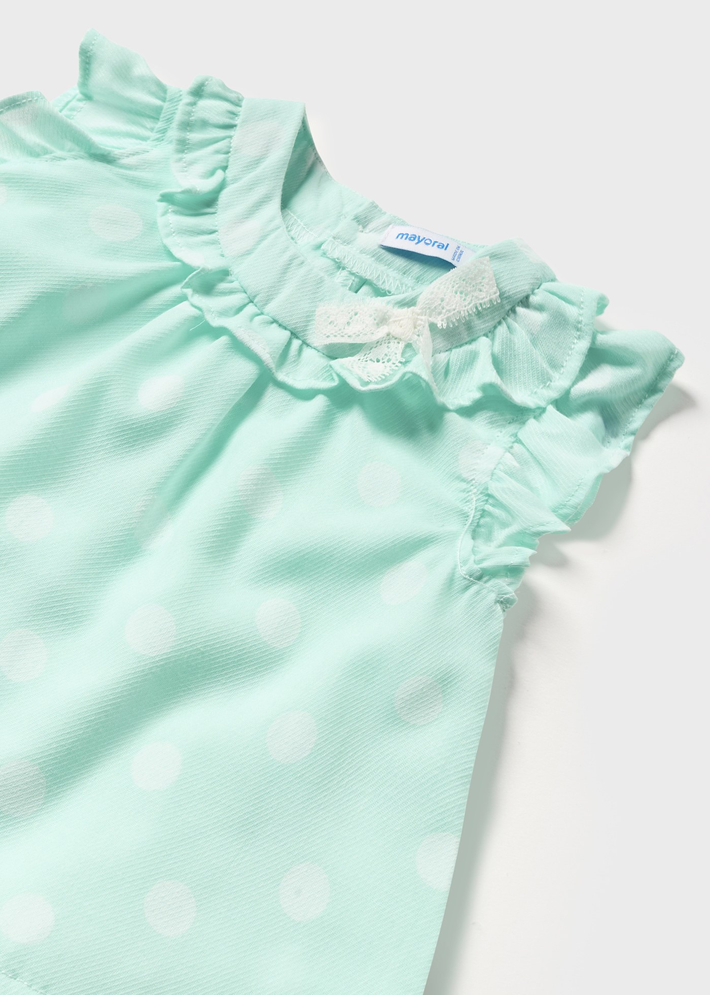 Conjunto de duas peças com estampa de bolinhas para bebê