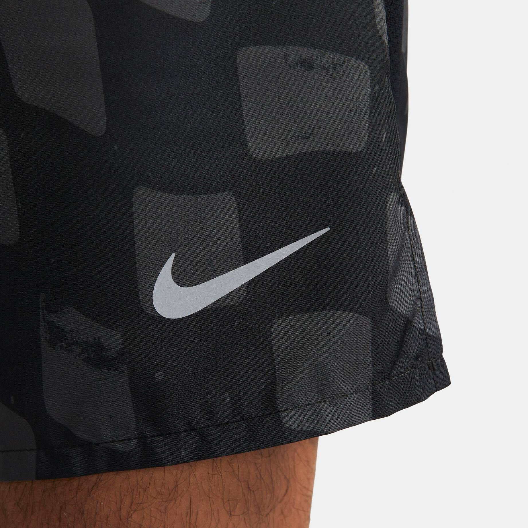 Nike| Herren Laufshorts DRI-FIT CHALLENGER 7