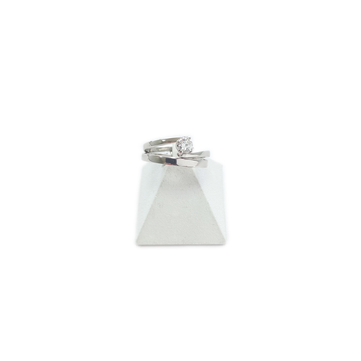 Duo de bague et solitaire d'occasion or 750 blanc diamant 0,17 carat