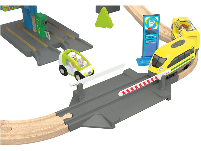 Houten treinbaanset tankstation
