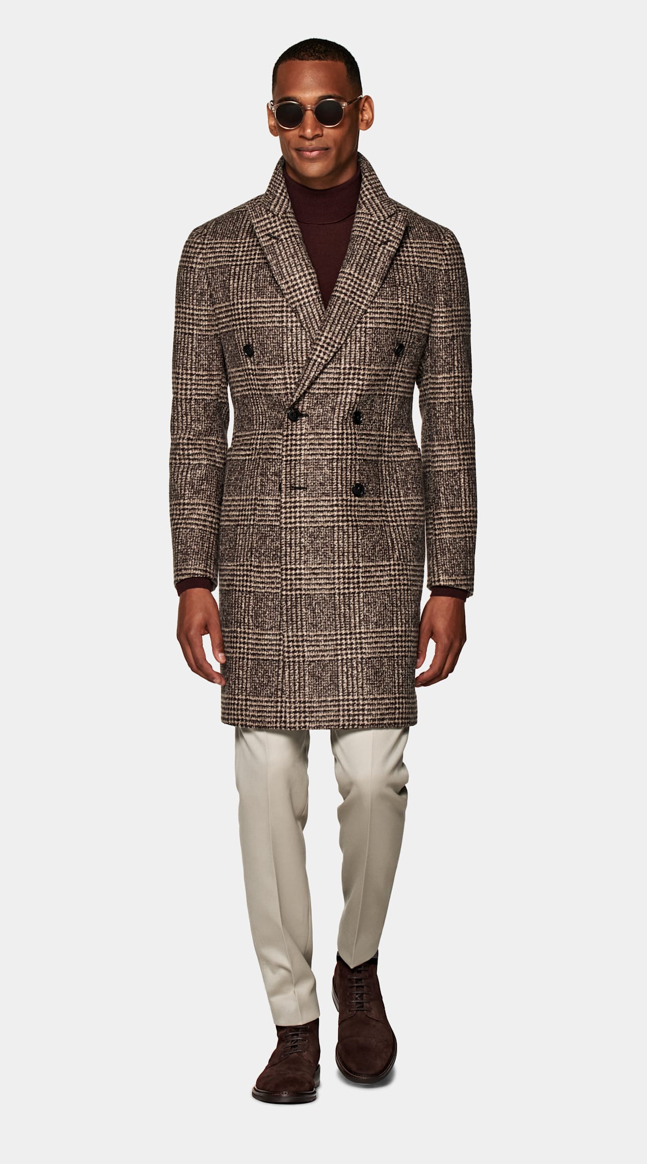 Manteau long marron à carreaux