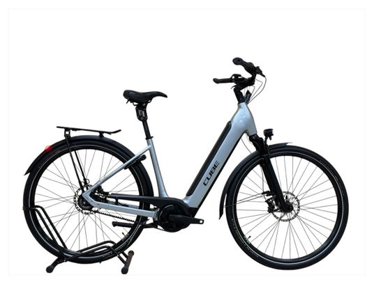 Produit reconditionné . Cube Supreme Hybrid SLX 625 Shimano Nexus 2024 . Vélo électrique . Cube . très bon état