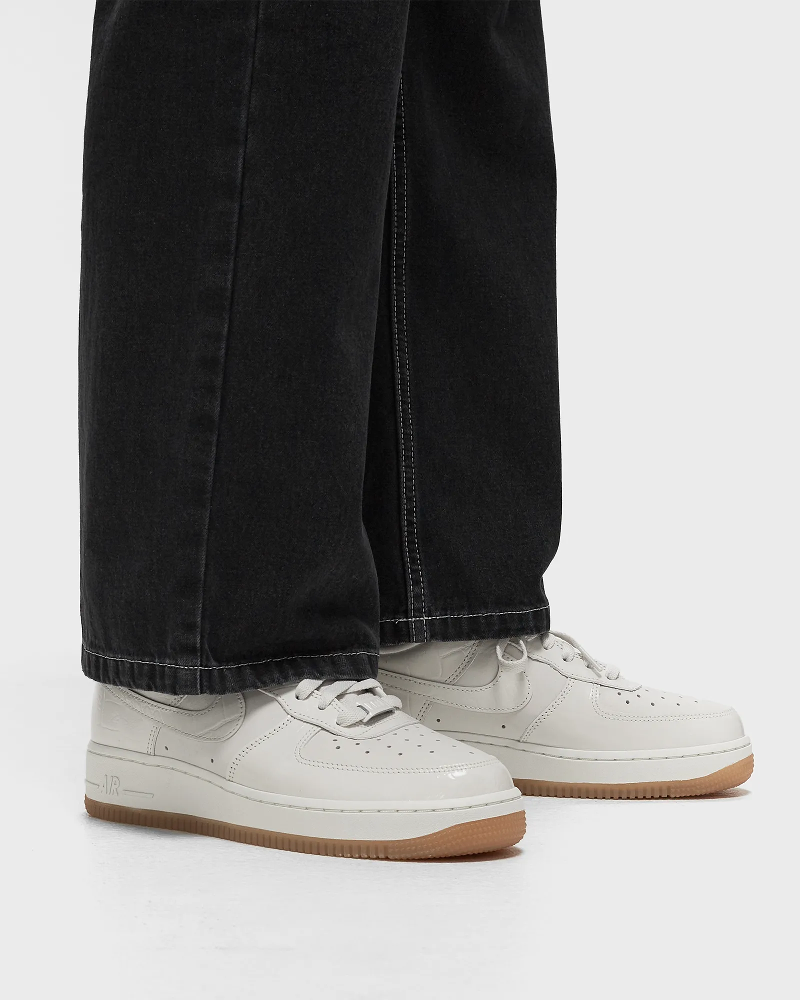Nike WMNS AIR FORCE 1 '07 LX