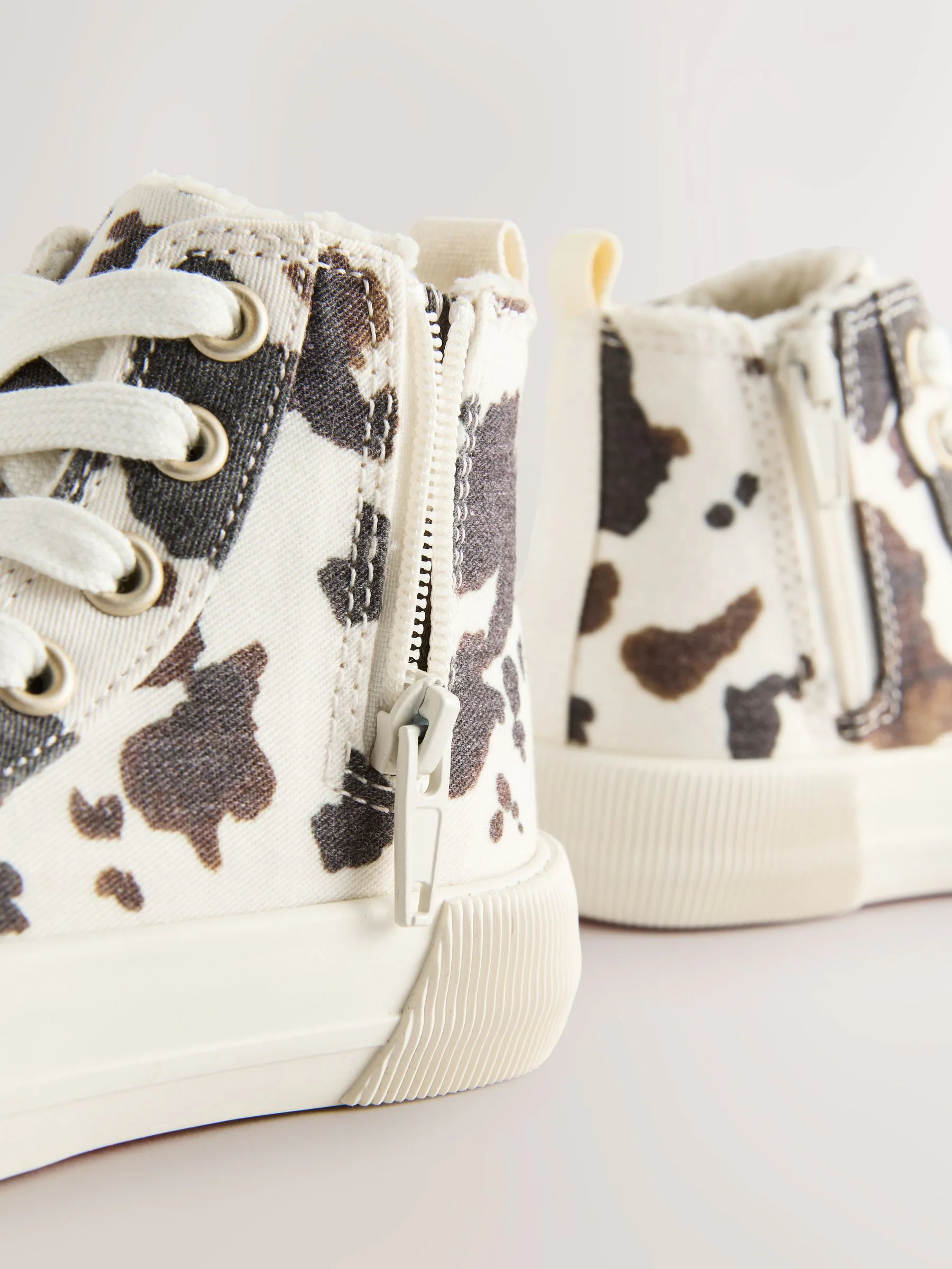 Koeienprint - Hoge sneakers