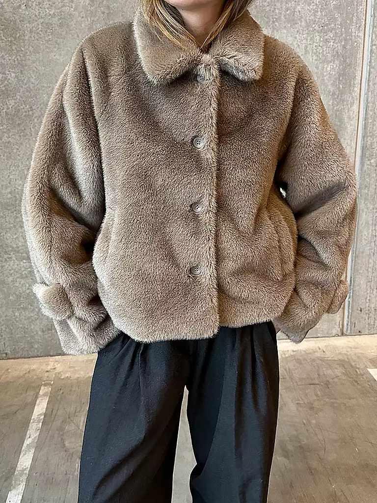 MEOTINE Jacke in Felloptik hellbraun