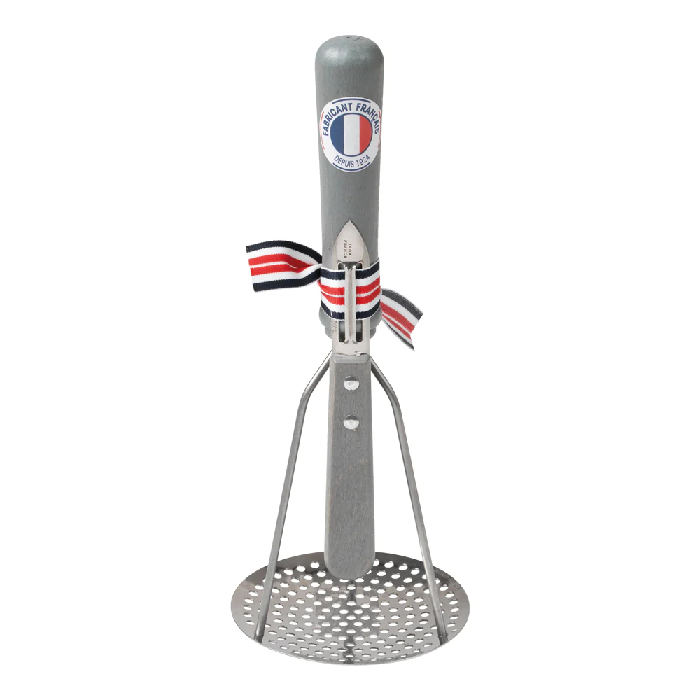 Ensemble presse purée et éplucheur gris en bois de hêtre Roger Orfèvre
