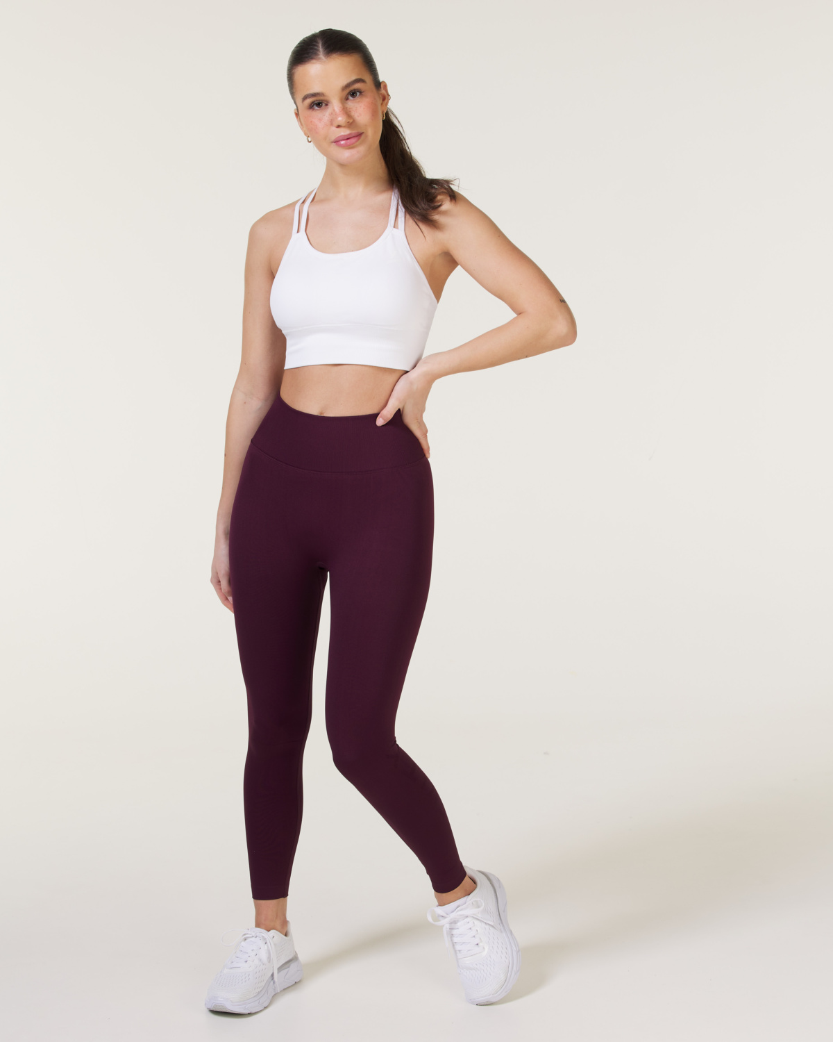 LEVITY Vamp Seamless Tights Red Fudge