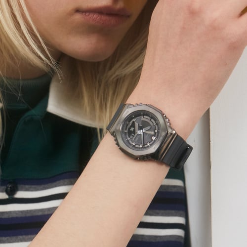 Montre G-Shock Série 2100 Metal Covered GM-S2100B-8A Gris Anthracite
